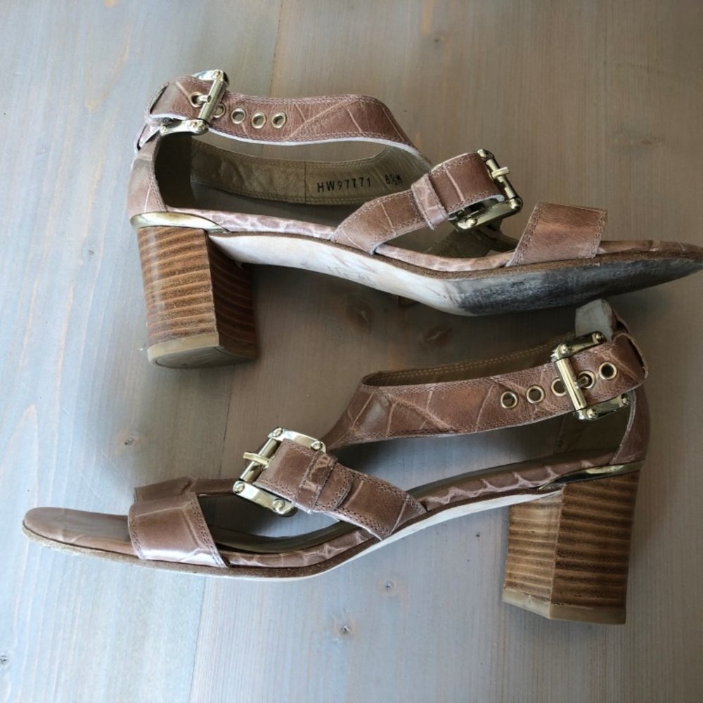 Stuart Weitzman Rimactivity Croco Leather Sandal - Picture 7 of 10